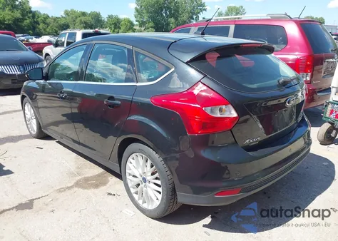 2013 Ford Focus Titanium из США, поврежденный, VIN 1FADP3N2XDL352554